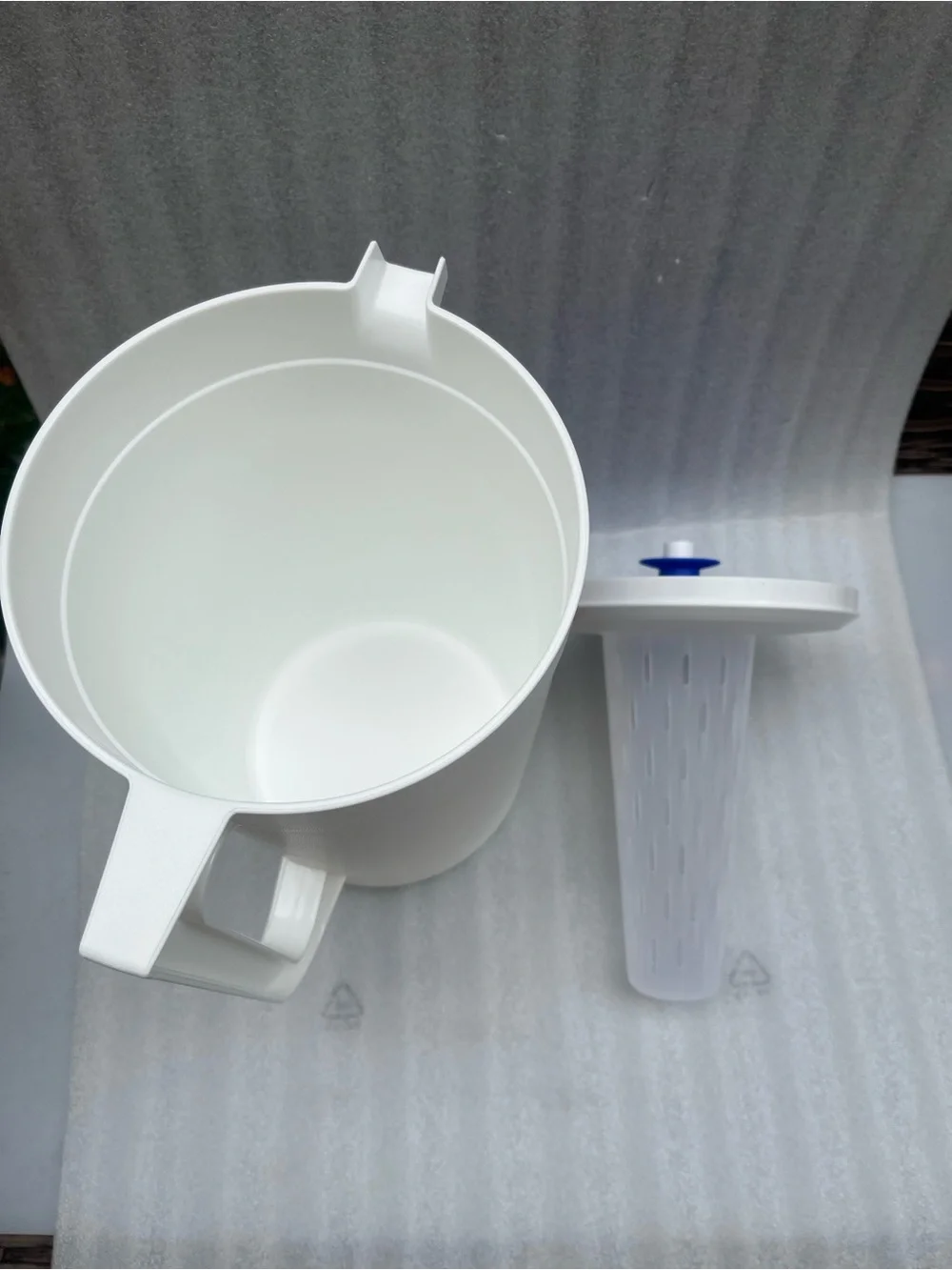 Tupperware One Gallon Pitcher